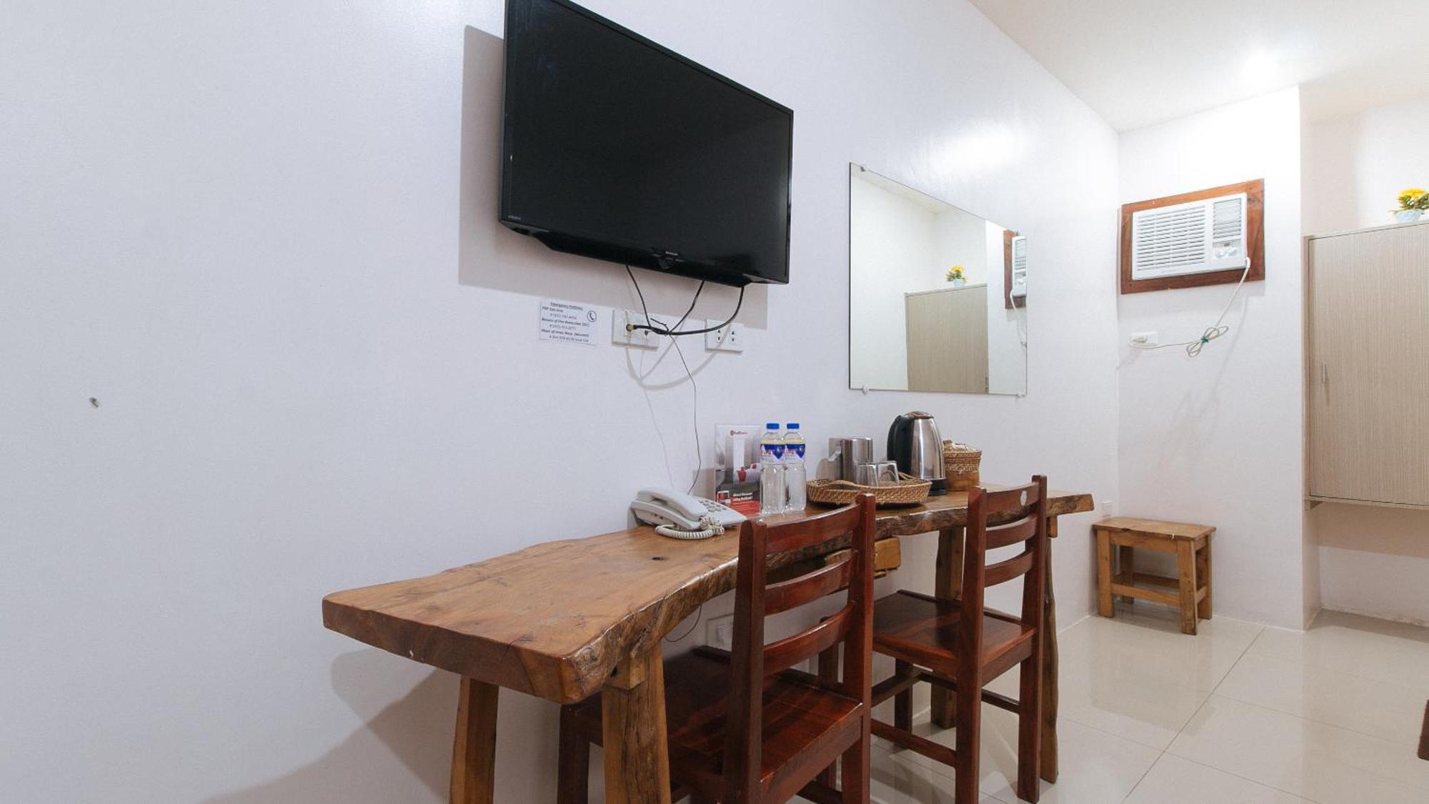 Reddoorz Plus @ Jollydays Hotel Nueva Ecija San Jose  Buitenkant foto