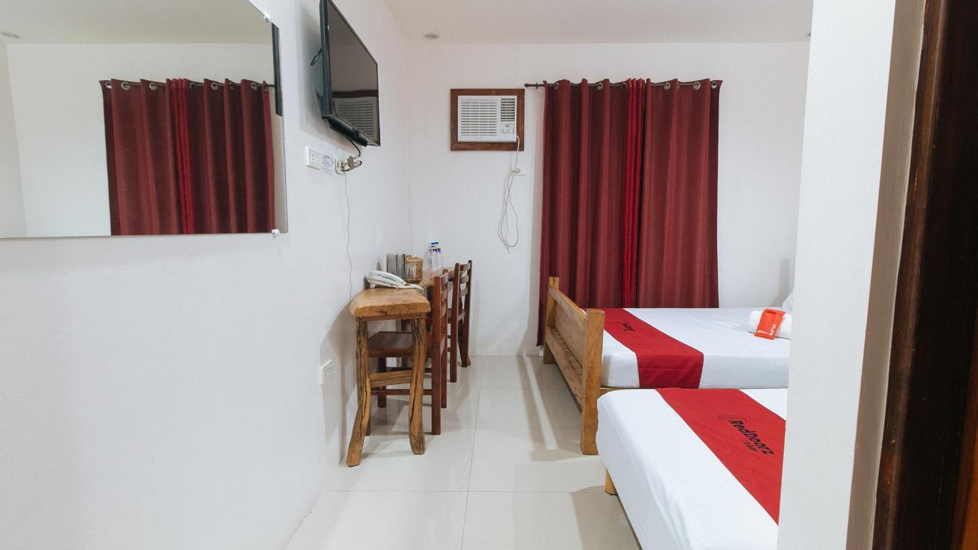 Reddoorz Plus @ Jollydays Hotel Nueva Ecija San Jose  Buitenkant foto