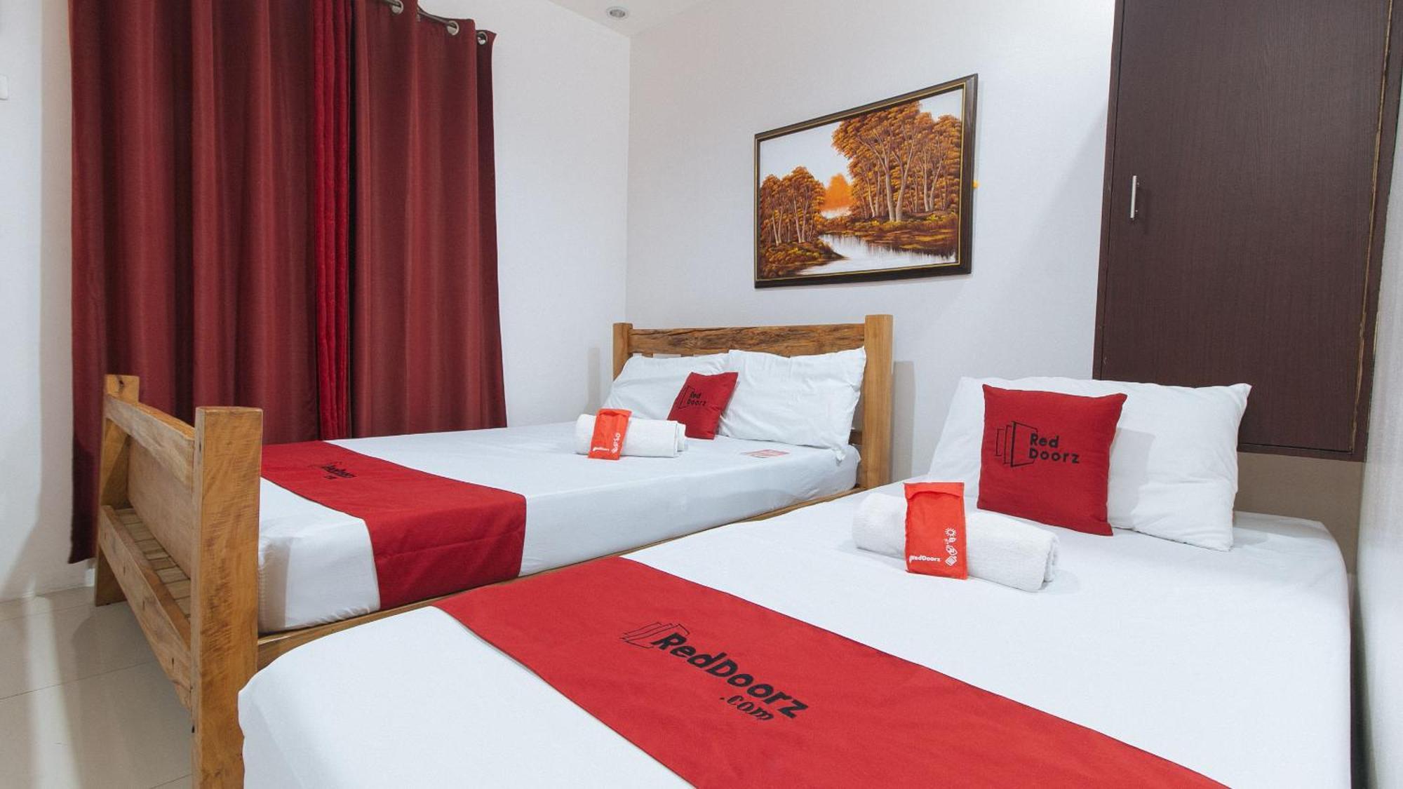 Reddoorz Plus @ Jollydays Hotel Nueva Ecija San Jose  Buitenkant foto