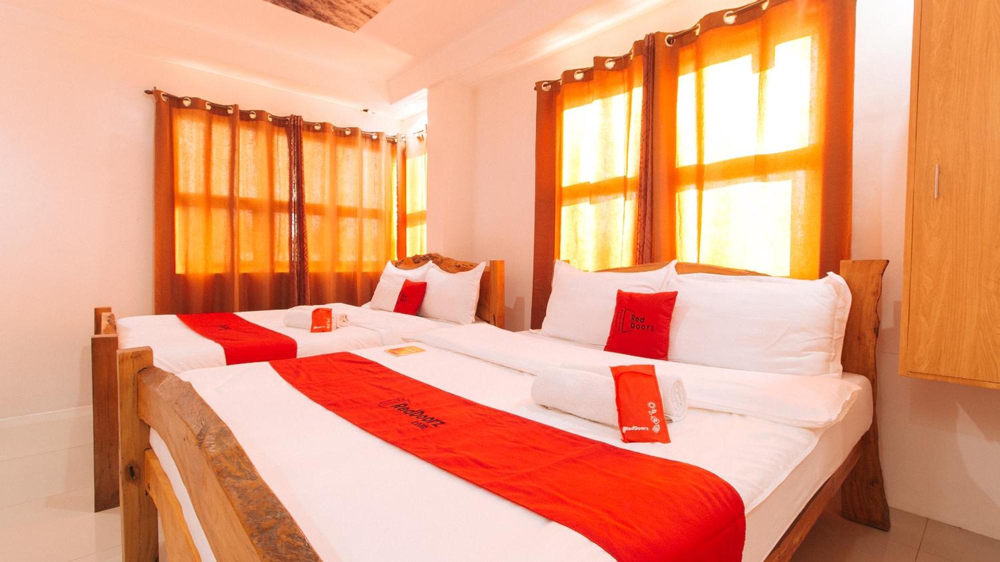 Reddoorz Plus @ Jollydays Hotel Nueva Ecija San Jose  Buitenkant foto
