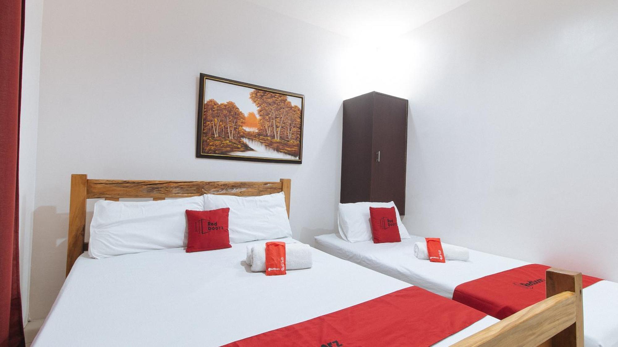 Reddoorz Plus @ Jollydays Hotel Nueva Ecija San Jose  Buitenkant foto